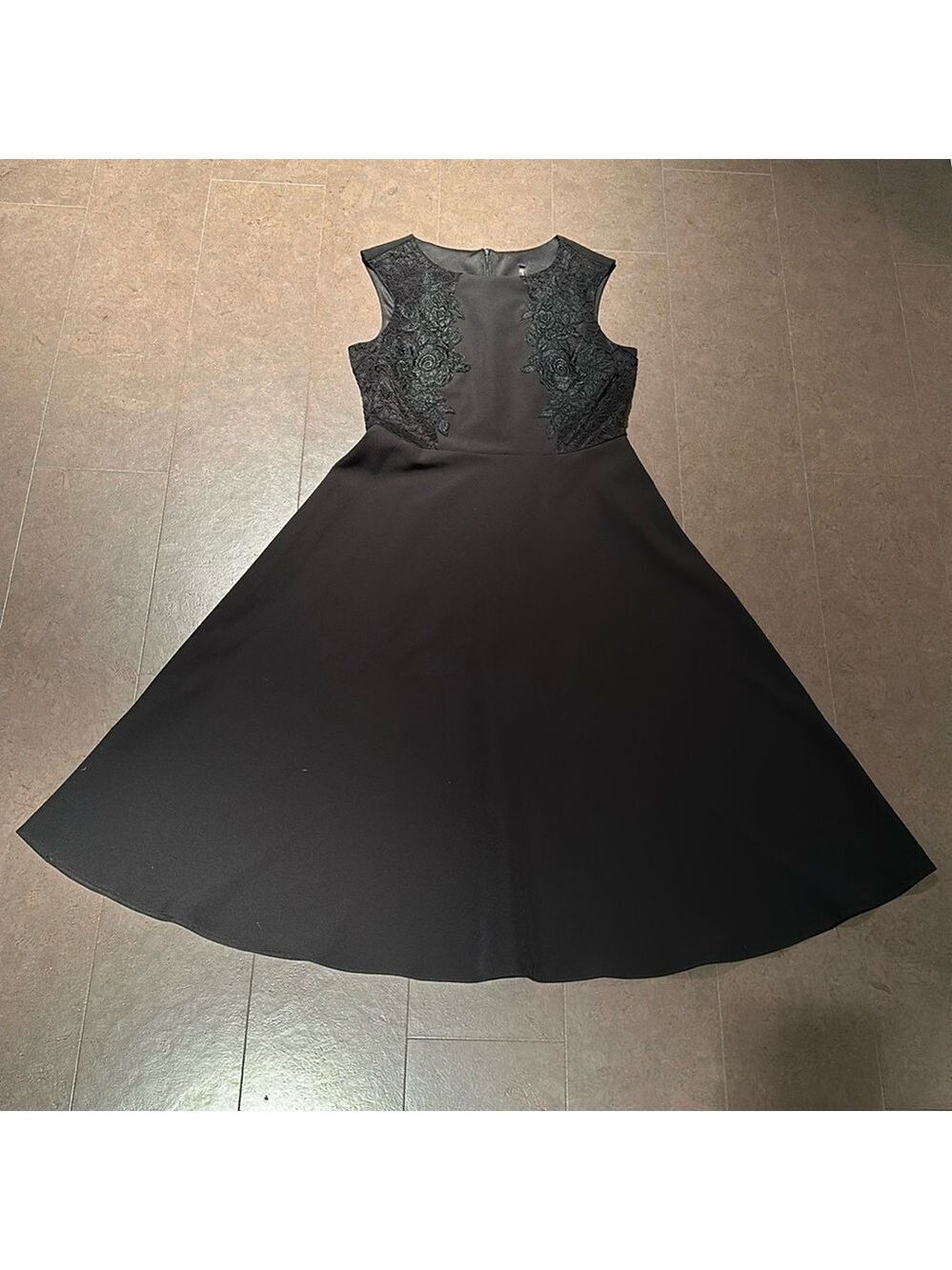 Lori M collection dress size large